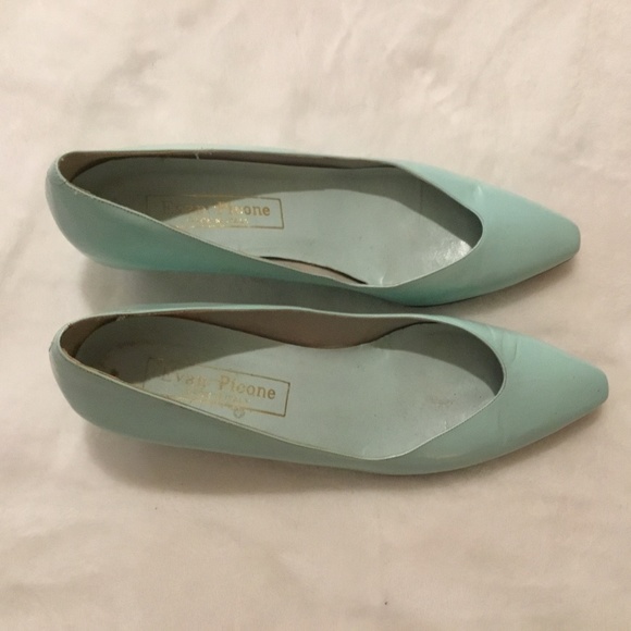 Evan Picone Leather Turquoise Pumps - Picture 1 of 4